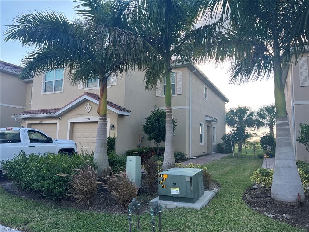2701 Citrus ST NAPLES, FL 34120