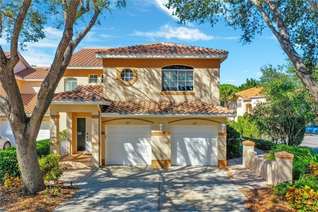 28060 Palmas Grandes LN 107 BONITA SPRINGS, FL 34135