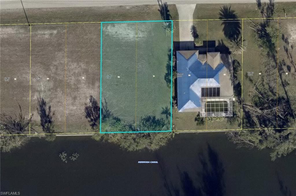 212 NE 9th ST CAPE CORAL, FL 33909