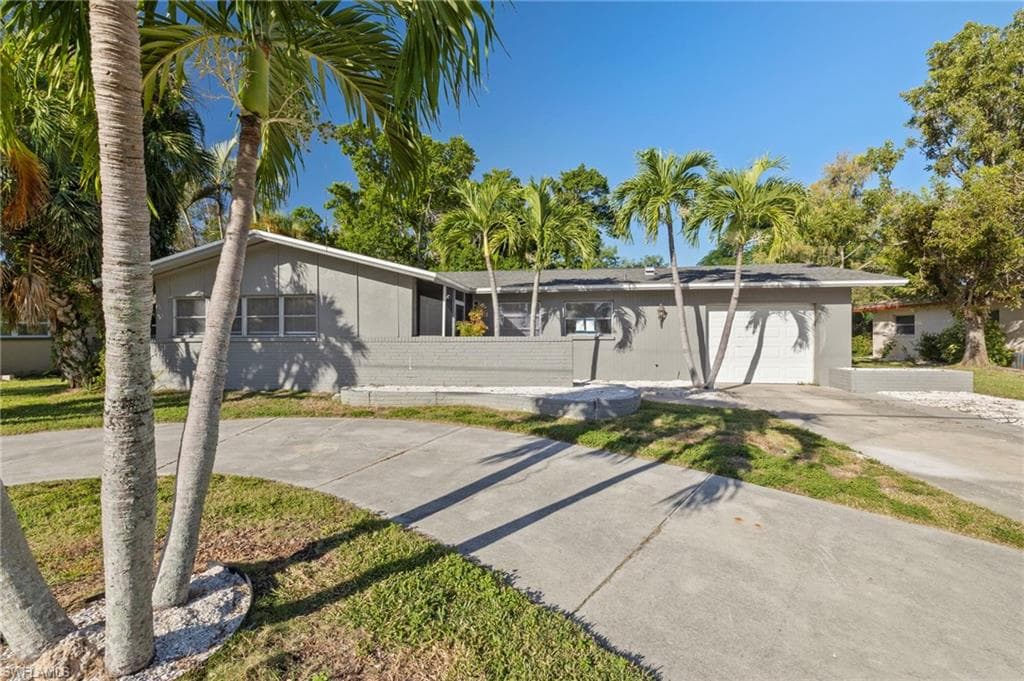 5738 SW 1st CT CAPE CORAL, FL 33914