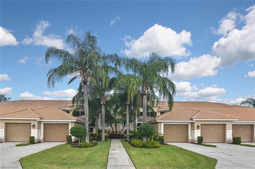 3870 SAWGRASS WAY 2522 NAPLES, FL 34112