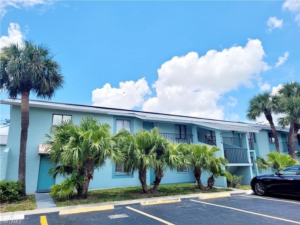 4904 Vincennes CT 105 CAPE CORAL, FL 33904