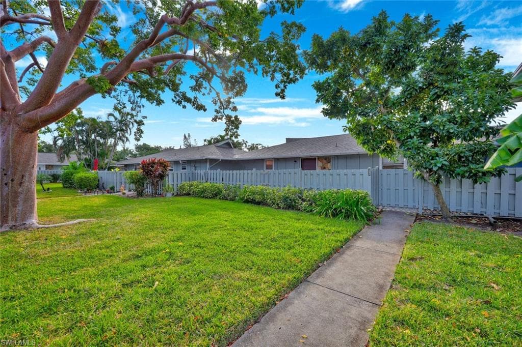 4259 Island CIR 5 FORT MYERS, FL 33919