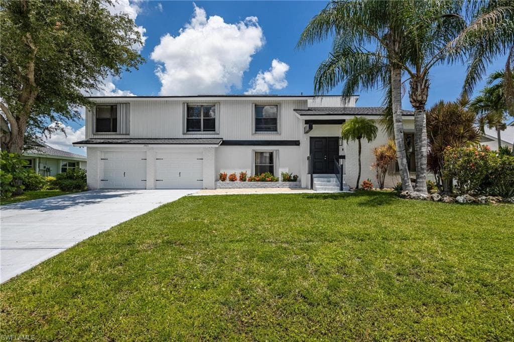 2005 SE 39th ST CAPE CORAL, FL 33904