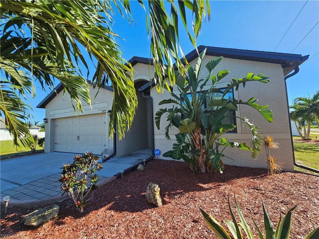 1922 SW 26th TER CAPE CORAL, FL 33914