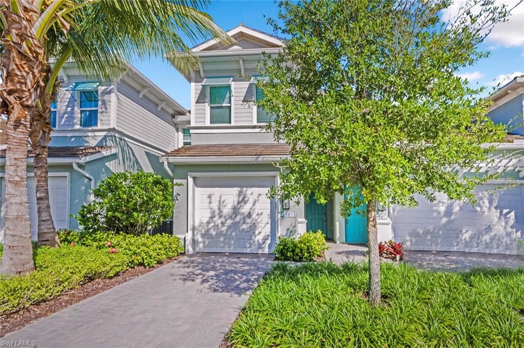 2318 Sawyers Hill RD 103 NAPLES, FL 34120