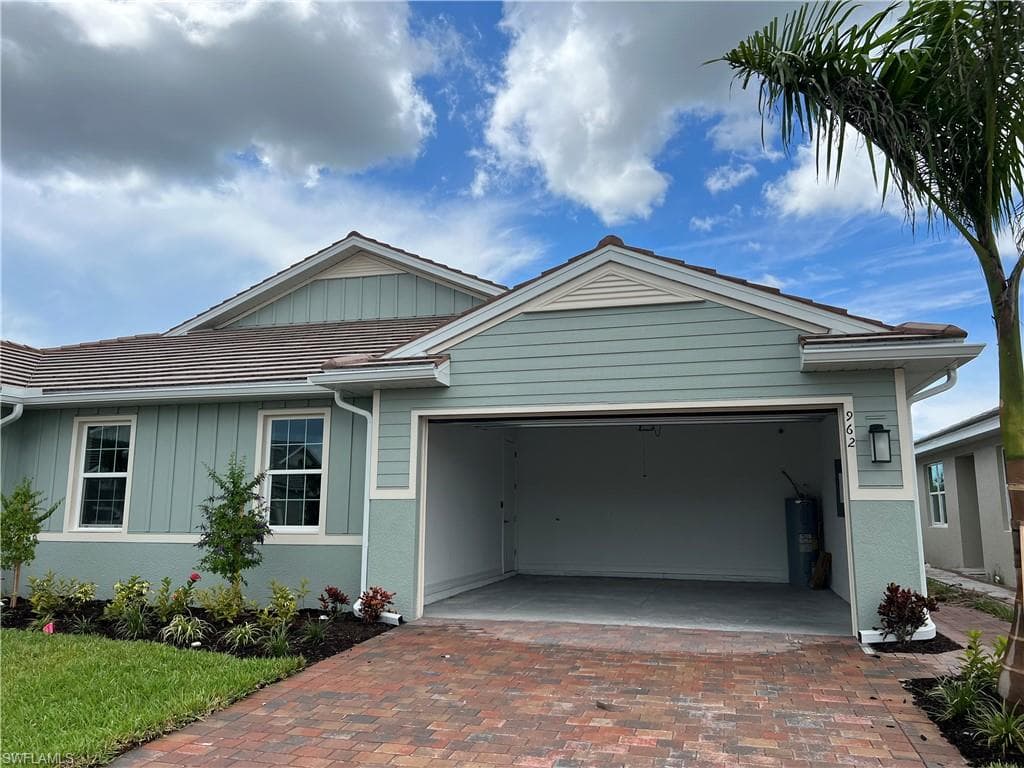 962 Enbrook LOOP NAPLES, FL 34114