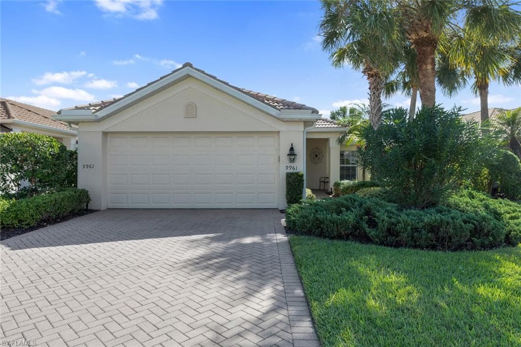 9961 Horse Creek RD FORT MYERS, FL 33913