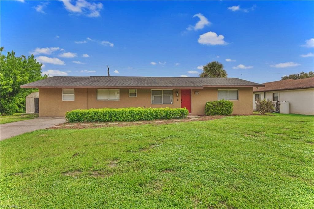 2169 Wyandotte AVE ALVA, FL 33920