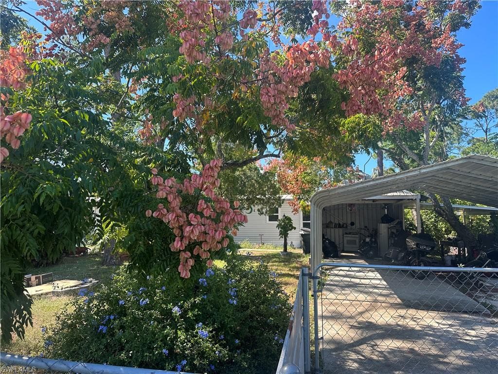 8356 Penny DR NORTH FORT MYERS, FL 33917