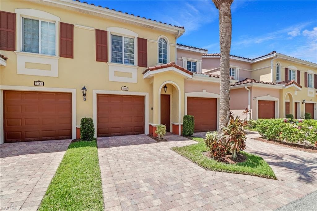 10017 Villagio Gardens LN 204 ESTERO, FL 33928