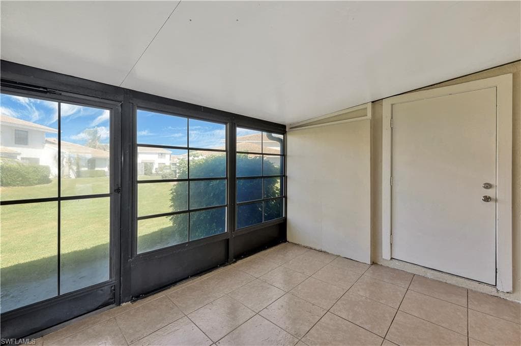146 Clyburn WAY W I-6 MARCO ISLAND, FL 34145