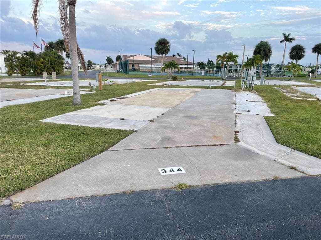 19681 Summerlin RD 344 FORT MYERS, FL 33908