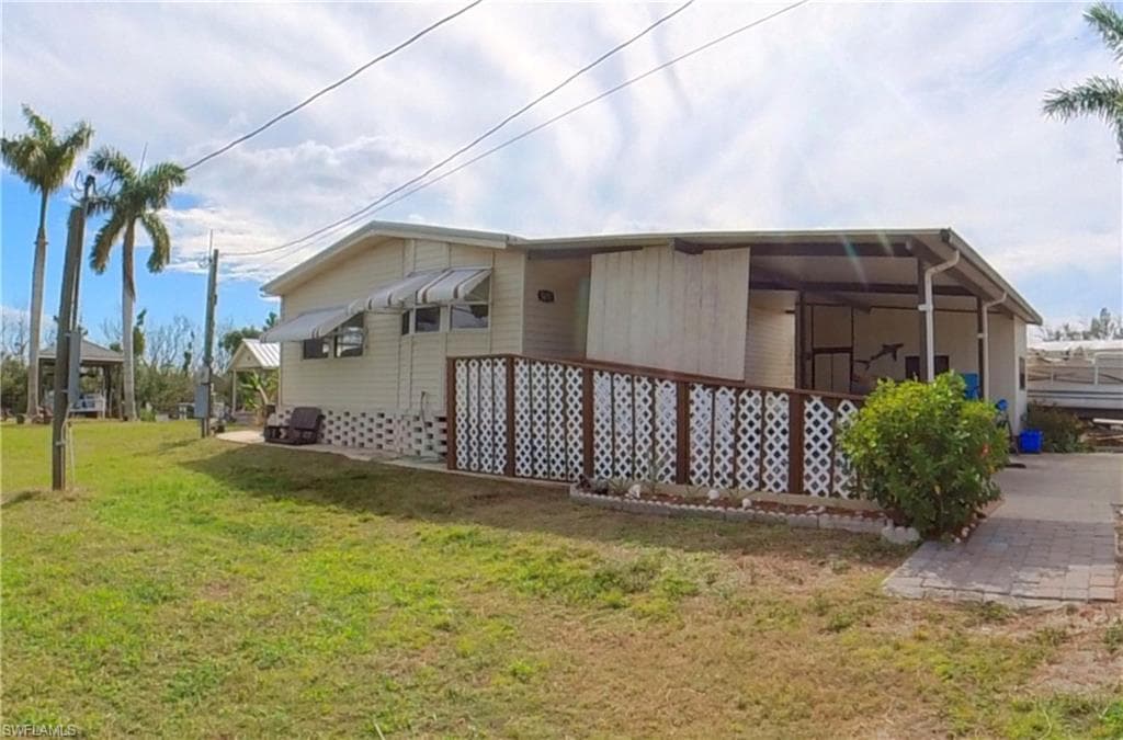 5273 Flamingo DR ST. JAMES CITY, FL 33956