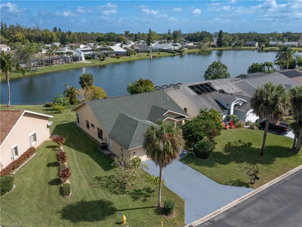 1404 Monarch CIR NAPLES, FL 34116