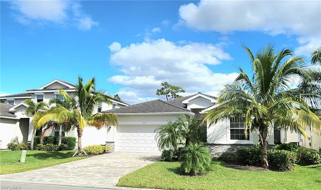 4277 Bluegrass DR FORT MYERS, FL 33916