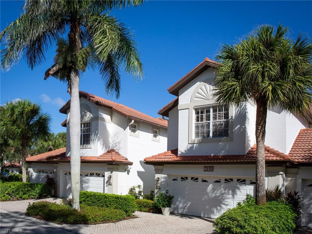 2150 Hawksridge DR 1802 NAPLES, FL 34105
