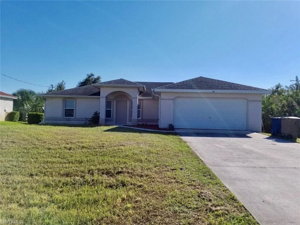 2911 40th ST SW LEHIGH ACRES, FL 33976