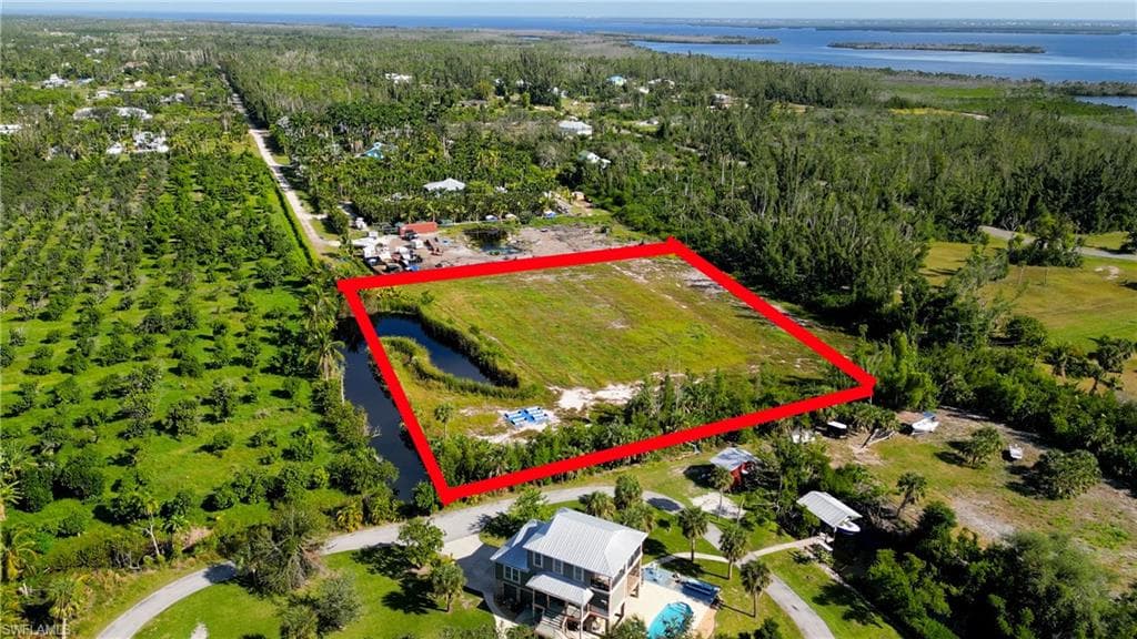 12242 Eagles Nest DR BOKEELIA, FL 33922