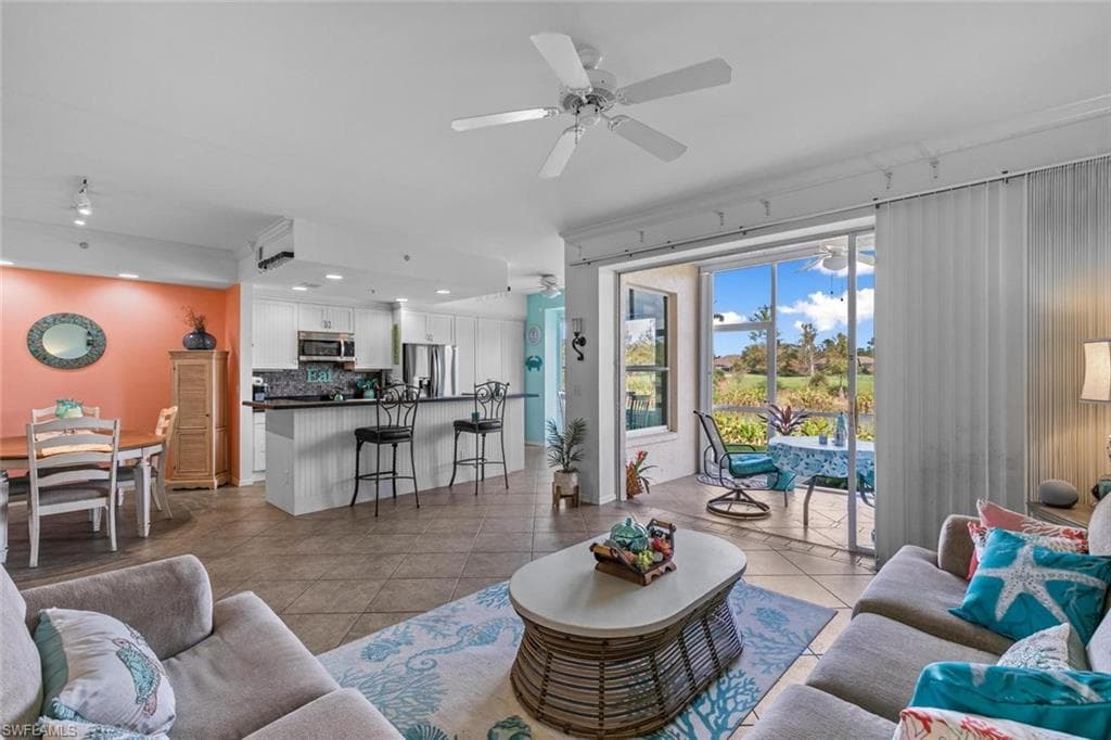 8365 Heritage Links CT 1714 NAPLES, FL 34112