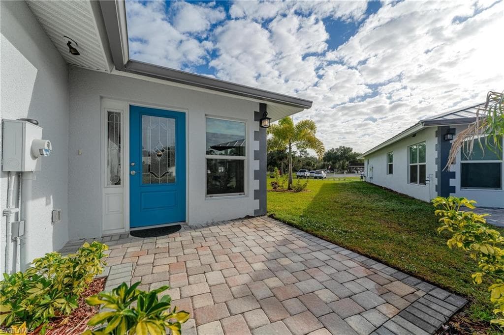 168 Village CIR 9 LABELLE, FL 33935