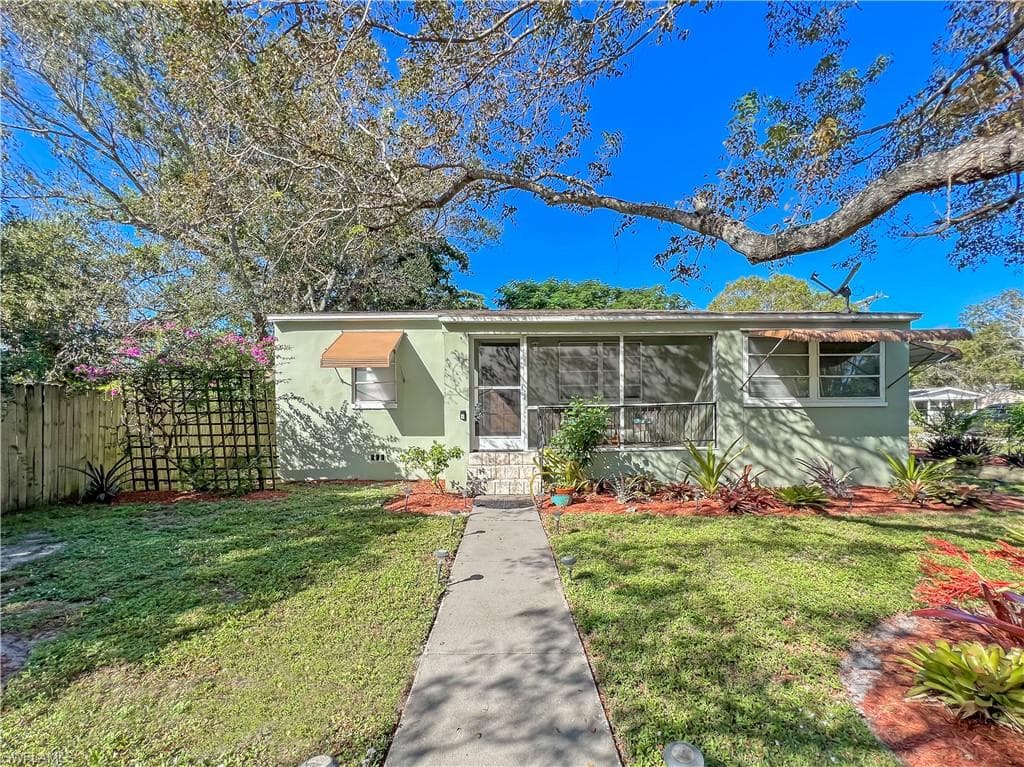 2304 Clifford ST FORT MYERS, FL 33901