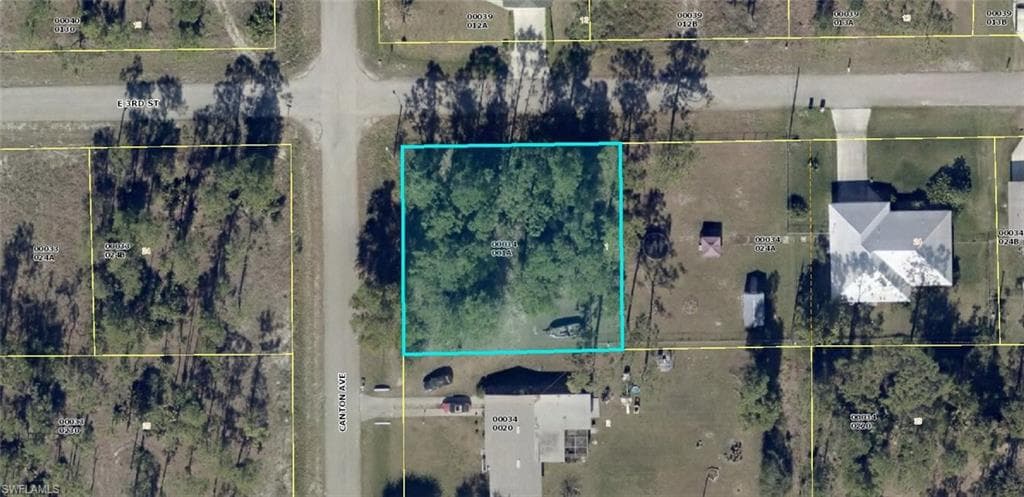 3200 E 3rd ST LEHIGH ACRES, FL 33936