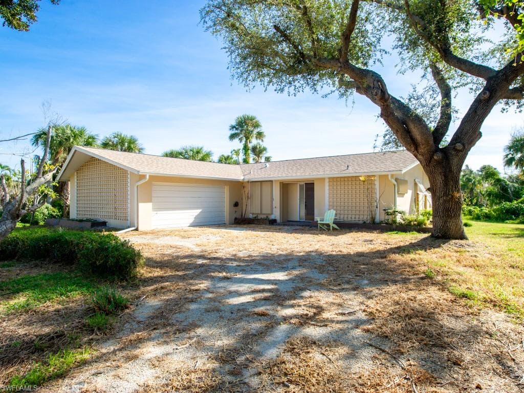 4752 Rue Helene SANIBEL, FL 33957