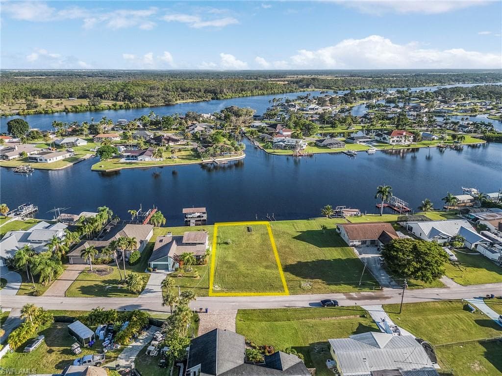13362 Marquette BLVD FORT MYERS, FL 33905