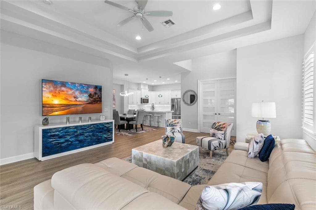 5747 Highbourne DR NAPLES, FL 34113