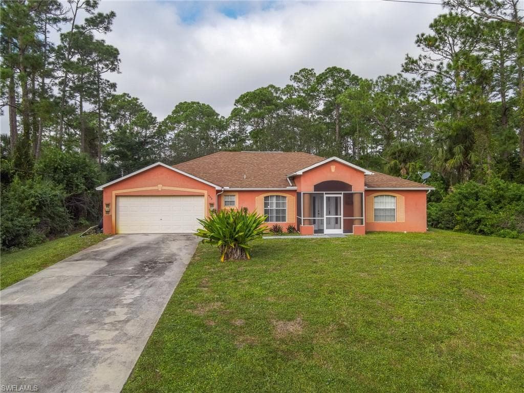 403 5th AVE LEHIGH ACRES, FL 33972