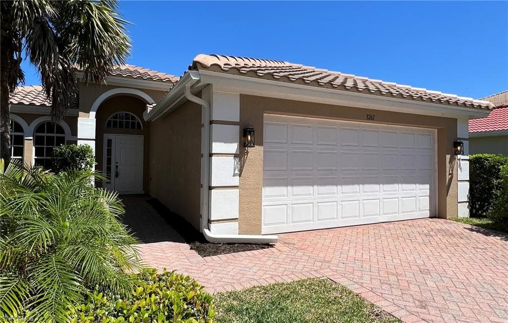 3261 Midship DR NORTH FORT MYERS, FL 33903