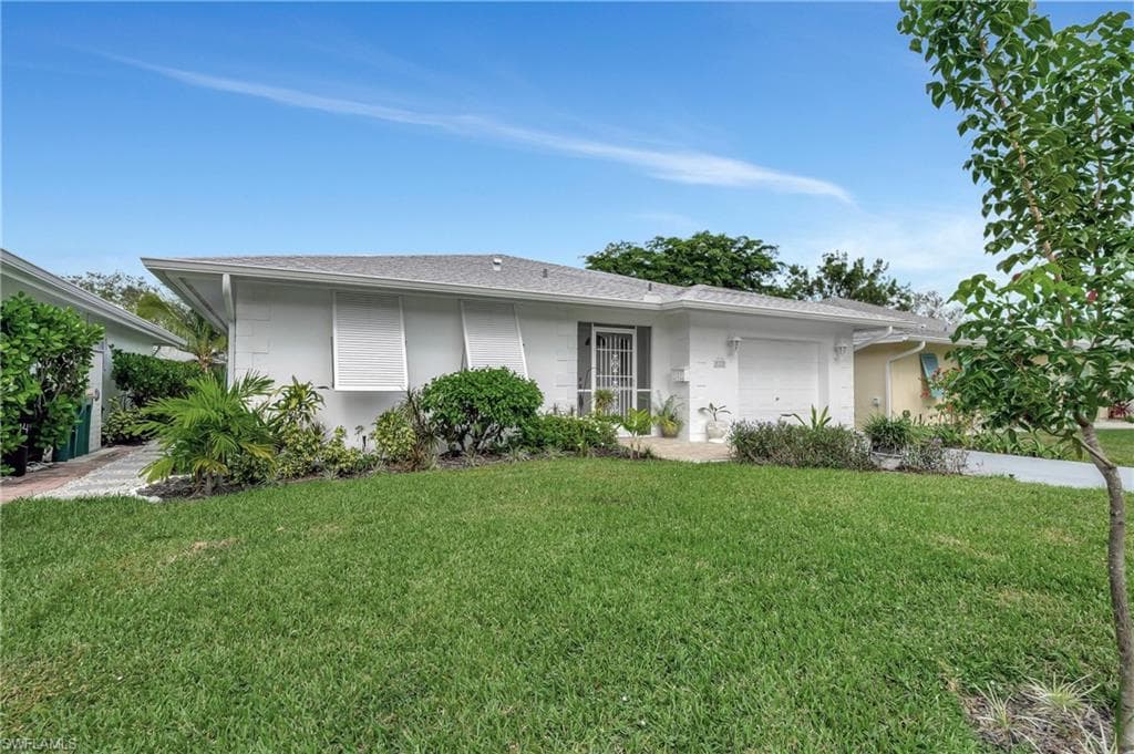 12 Rivard RD 6 NAPLES, FL 34112