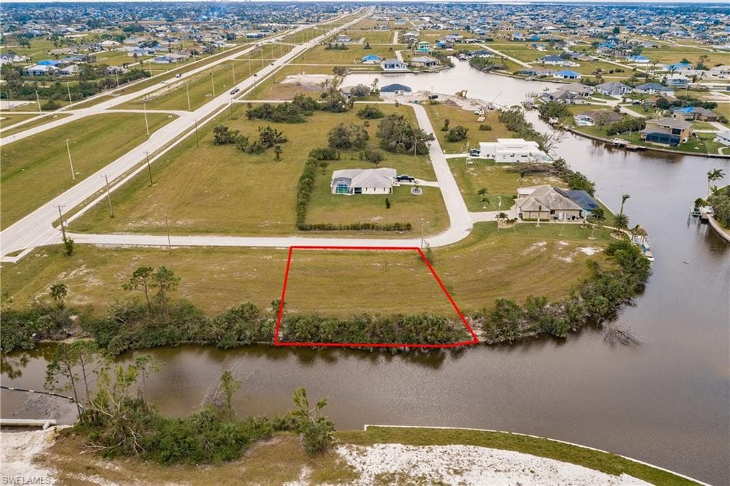 3211 NW 19th TER CAPE CORAL, FL 33993
