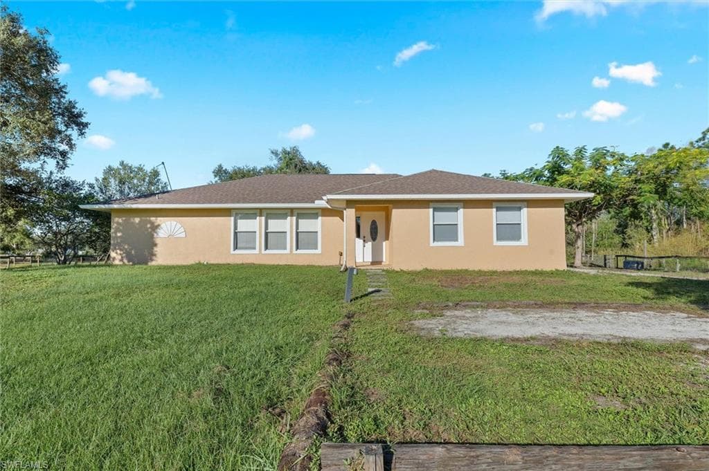 19531 Honey Bear LN NORTH FORT MYERS, FL 33917