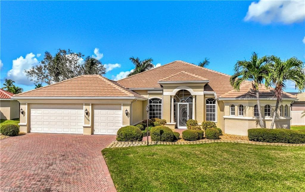 11796 Lady Anne CIR CAPE CORAL, FL 33991