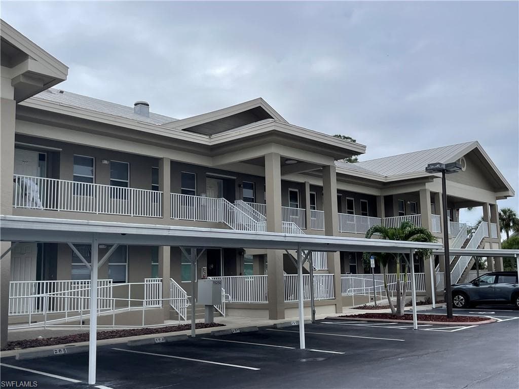 15256 Riverbend BLVD 101 NORTH FORT MYERS, FL 33917