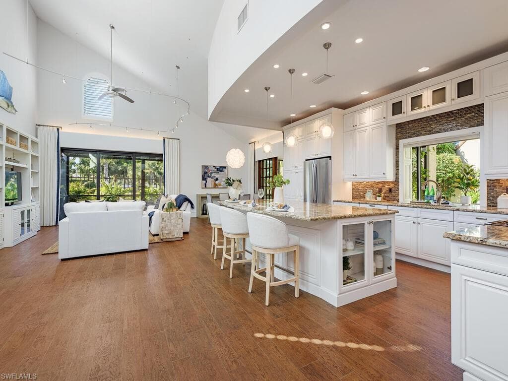 6807 Sand Pointe CIR NAPLES, FL 34108