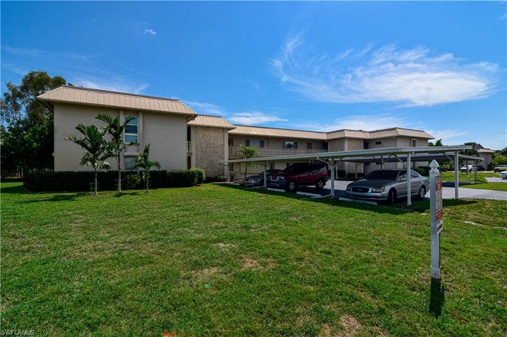 1915 W Lakeview BLVD 2 NORTH FORT MYERS, FL 33903