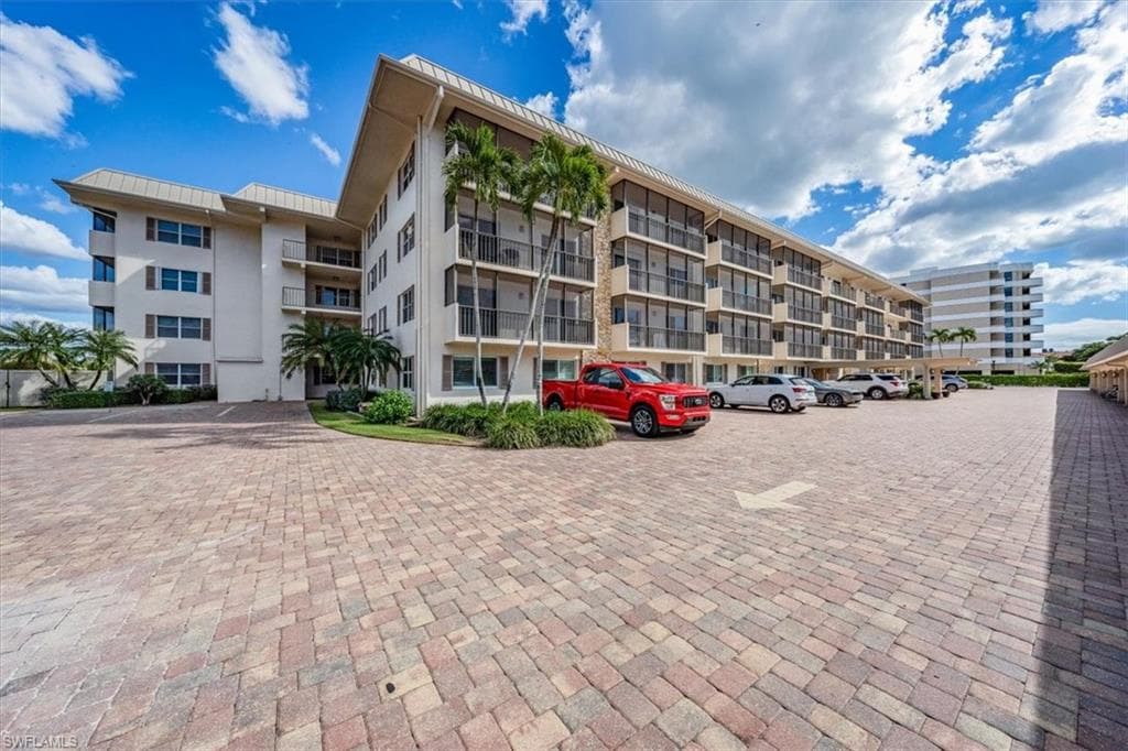 3200 Gulf Shore BLVD N 316 NAPLES, FL 34103
