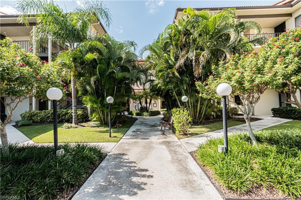 11570 Caravel CIR 101 FORT MYERS, FL 33908