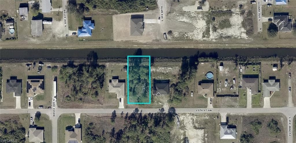 3812 15th ST SW LEHIGH ACRES, FL 33976