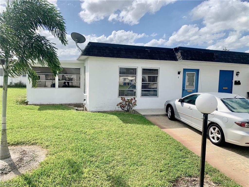 4 Tangerine CT LEHIGH ACRES, FL 33936