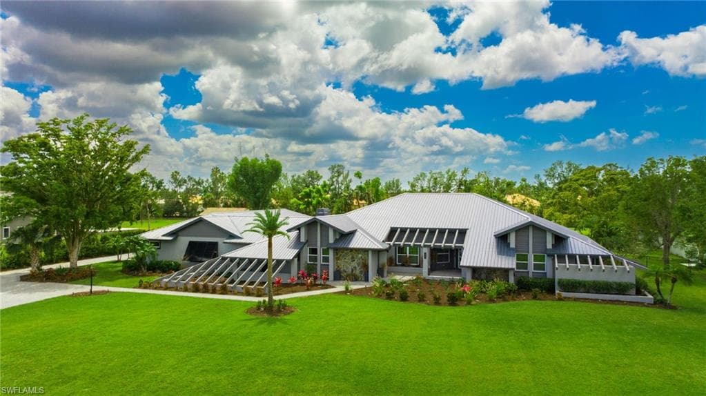 9025 Ligon CT FORT MYERS, FL 33908
