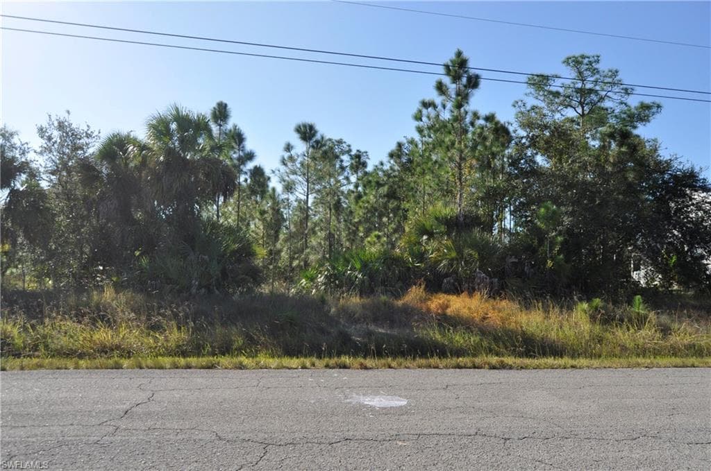 907 Glenn AVE LEHIGH ACRES, FL 33972