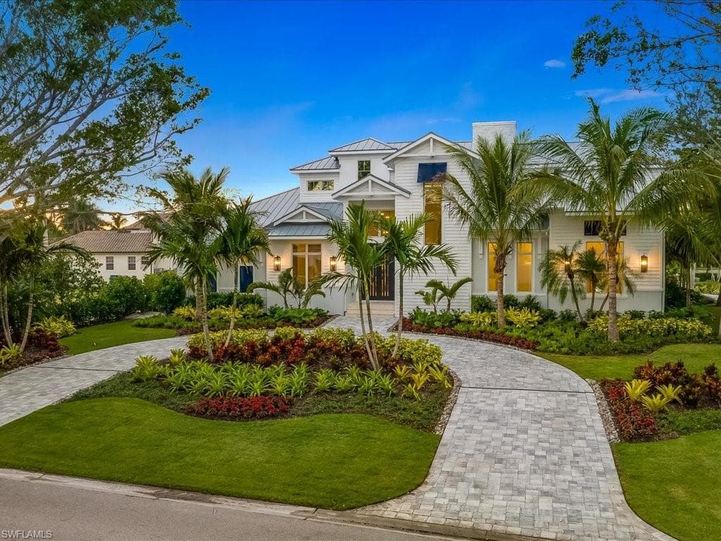 292 Bahia PT NAPLES, FL 34103