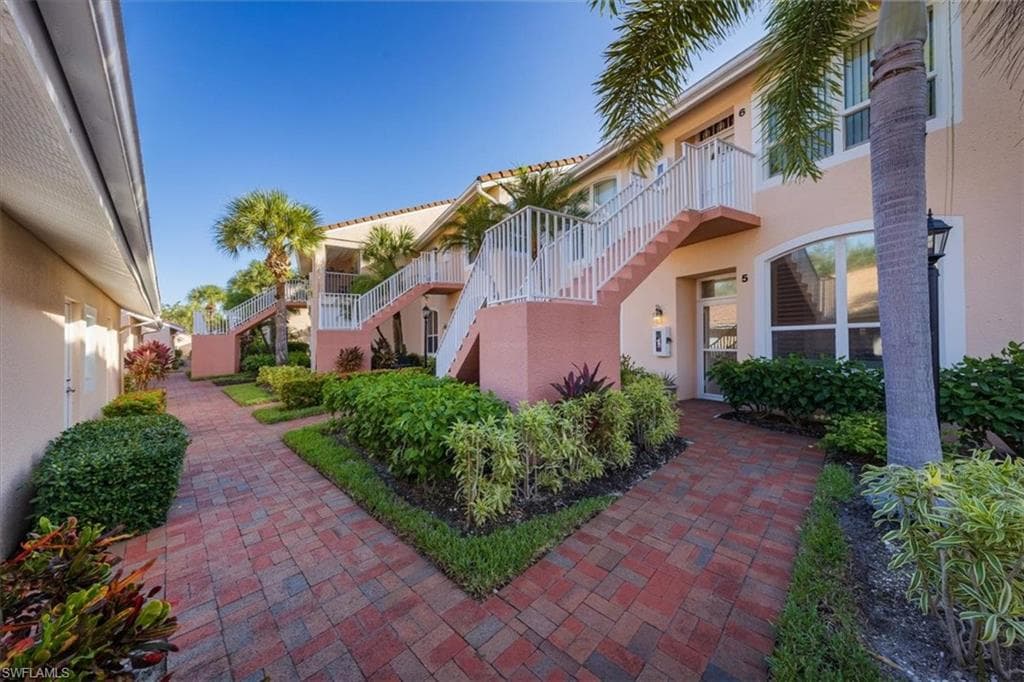 2004 Cascades DR 5305 NAPLES, FL 34112