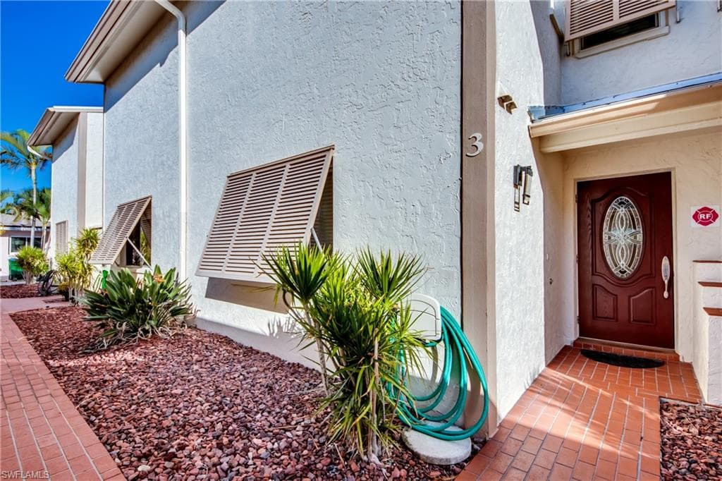1715 SE 46th LN 3 CAPE CORAL, FL 33904