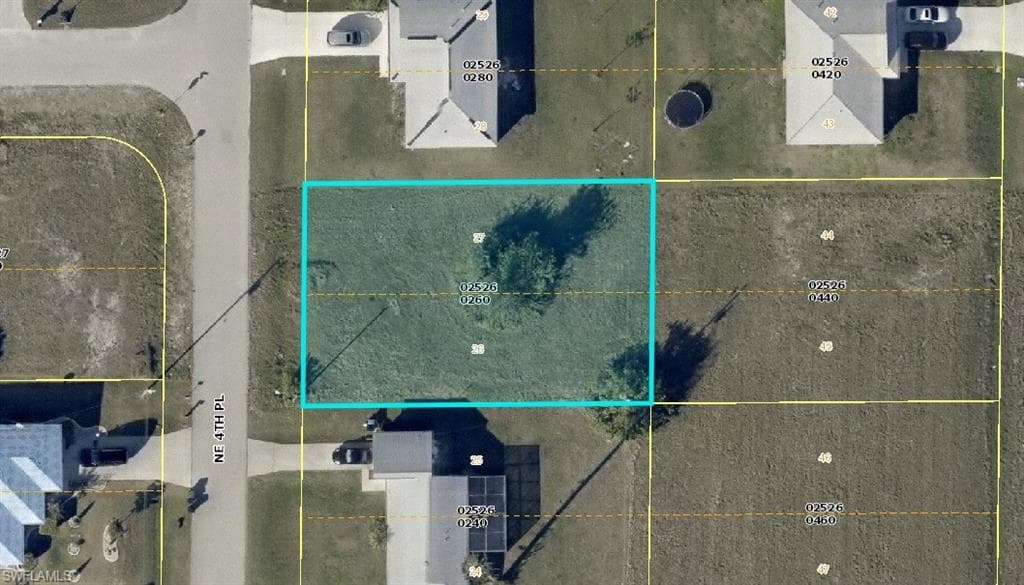 2205 NE 4th PL CAPE CORAL, FL 33909