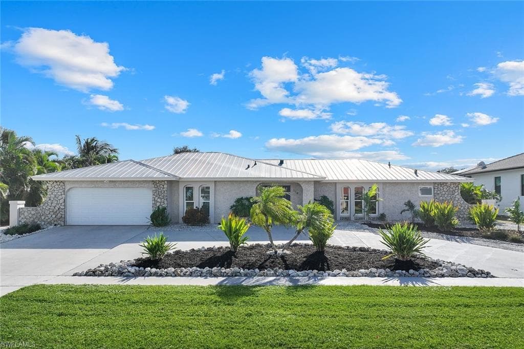 318 Grapewood CT MARCO ISLAND, FL 34145